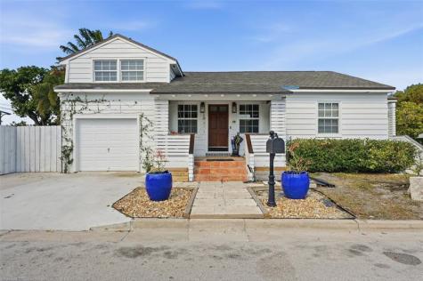 702 N 11th Avenue Lake Worth Beach FL 33460