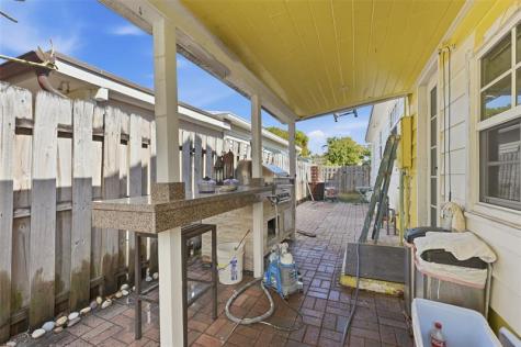 702 N 11th Avenue Lake Worth Beach FL 33460