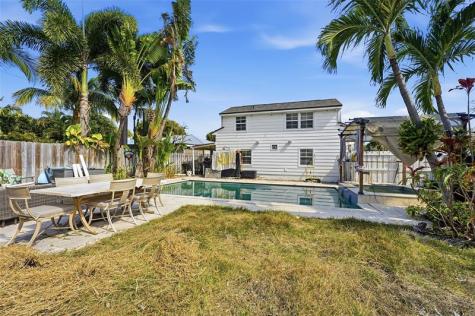 702 N 11th Avenue Lake Worth Beach FL 33460