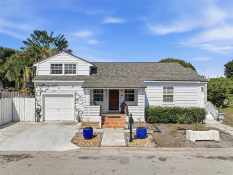 702 N 11th Avenue Lake Worth Beach FL 33460