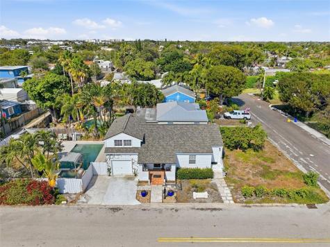 702 N 11th Avenue Lake Worth Beach FL 33460