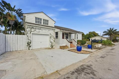 702 N 11th Avenue Lake Worth Beach FL 33460