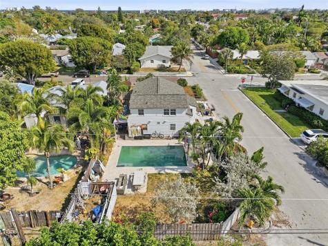 702 N 11th Avenue Lake Worth Beach FL 33460