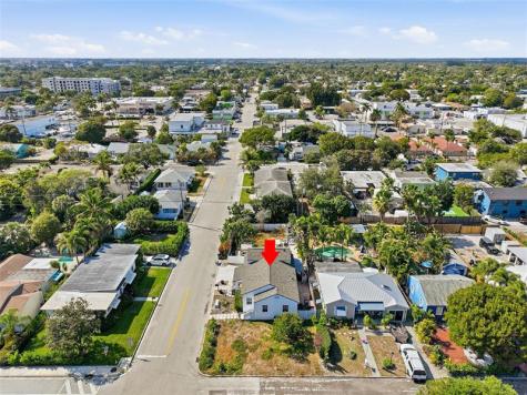 702 N 11th Avenue Lake Worth Beach FL 33460