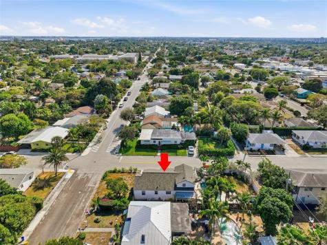 702 N 11th Avenue Lake Worth Beach FL 33460