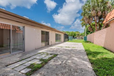 8424 SW 102nd Place Miami FL 33173