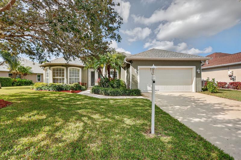 5250 E 1st Square Vero Beach FL 32968