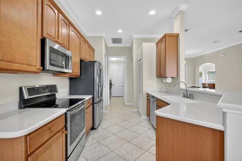 5250 E 1st Square Vero Beach FL 32968
