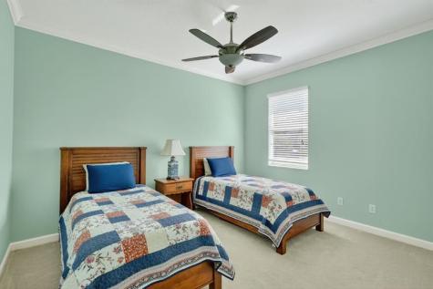 5250 E 1st Square Vero Beach FL 32968