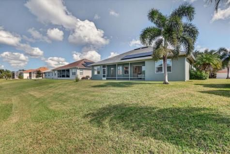 5250 E 1st Square Vero Beach FL 32968