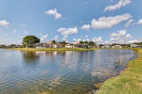 5250 E 1st Square Vero Beach FL 32968