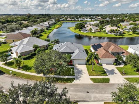 5250 E 1st Square Vero Beach FL 32968