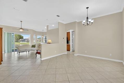 5250 E 1st Square Vero Beach FL 32968