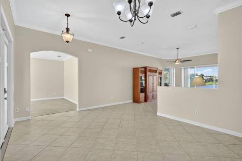 5250 E 1st Square Vero Beach FL 32968