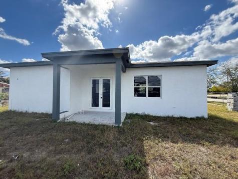 5520 SW 25th Court West Park FL 33023