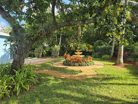 946 Alamanda Road West Palm Beach FL 33405