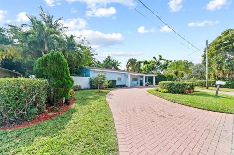 946 Alamanda Road West Palm Beach FL 33405