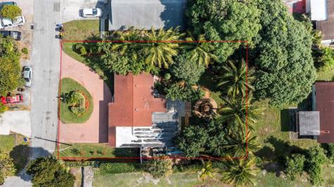 946 Alamanda Road West Palm Beach FL 33405