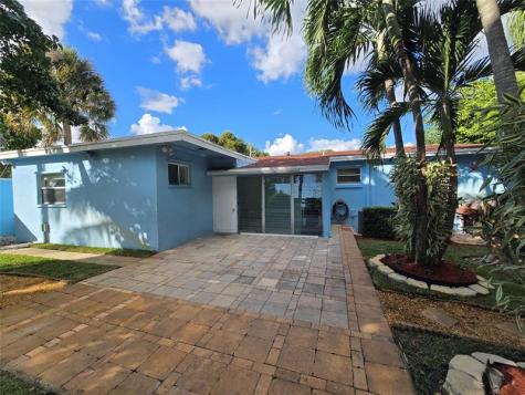 946 Alamanda Road West Palm Beach FL 33405
