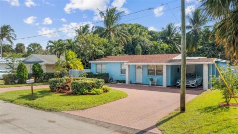 946 Alamanda Road West Palm Beach FL 33405