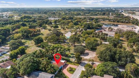946 Alamanda Road West Palm Beach FL 33405