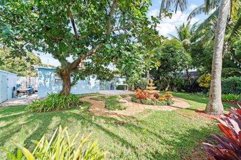 946 Alamanda Road West Palm Beach FL 33405