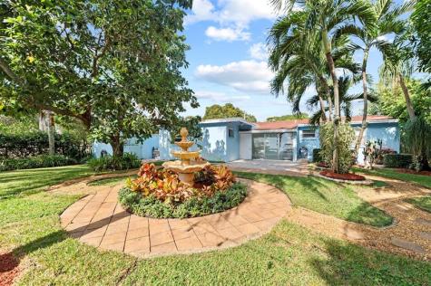 946 Alamanda Road West Palm Beach FL 33405