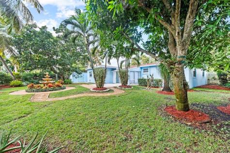 946 Alamanda Road West Palm Beach FL 33405