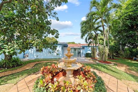 946 Alamanda Road West Palm Beach FL 33405