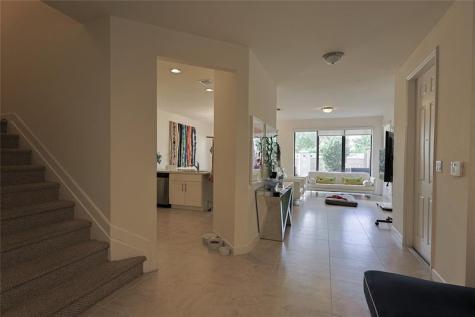5860 NW 104th Path Doral FL 33178