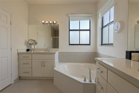 5860 NW 104th Path Doral FL 33178