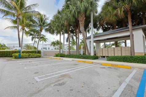 5860 NW 104th Path Doral FL 33178