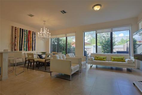 5860 NW 104th Path Doral FL 33178