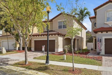 1211 NE 40th Road Homestead FL 33033