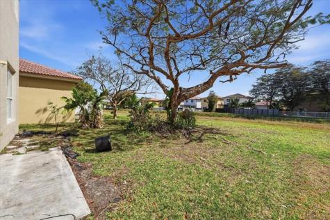 1211 NE 40th Road Homestead FL 33033