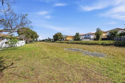 1211 NE 40th Road Homestead FL 33033