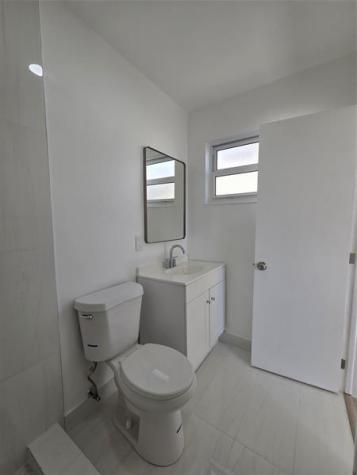 8571 NW 16th Street Pembroke Pines FL 33024
