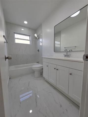 8571 NW 16th Street Pembroke Pines FL 33024