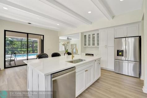 6102 SE Oakmont Place Stuart FL 34997