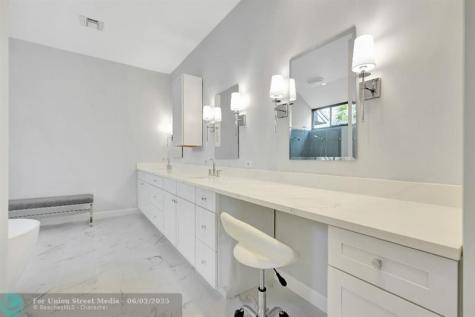 6102 SE Oakmont Place Stuart FL 34997