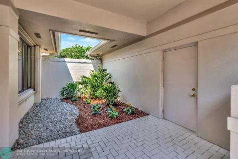 6102 SE Oakmont Place Stuart FL 34997