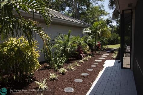 6102 SE Oakmont Place Stuart FL 34997