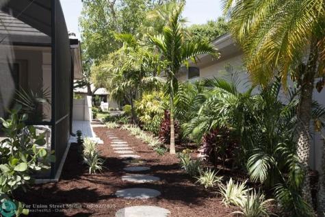 6102 SE Oakmont Place Stuart FL 34997