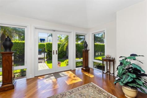 359 Poinciana Drive Fort Lauderdale FL 33301