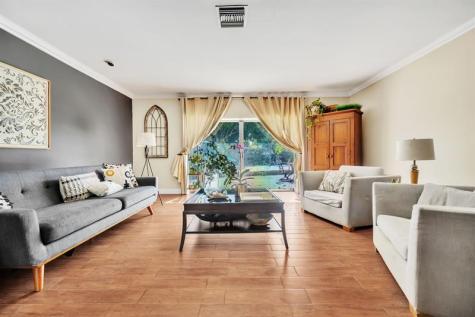 4734 Jefferson Street Hollywood FL 33021