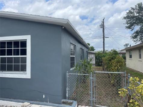 2215 NW 9th Court Fort Lauderdale FL 33311