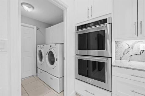 2920 Oak Tree Drive Oakland Park FL 33309