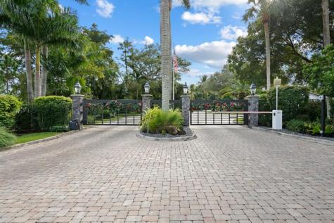 2920 Oak Tree Drive Oakland Park FL 33309