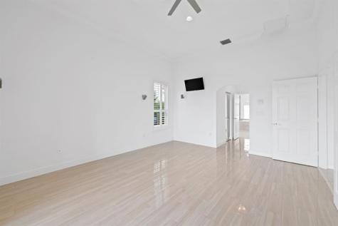 2920 Oak Tree Drive Oakland Park FL 33309