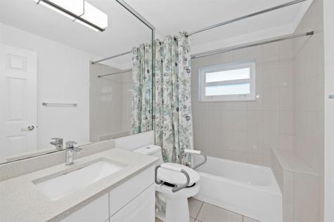 2920 Oak Tree Drive Oakland Park FL 33309
